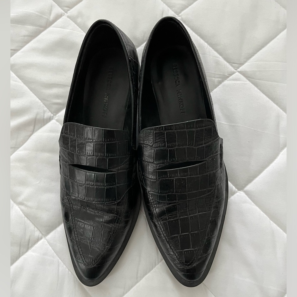 Rebecca Minkoff black leather textured loafers Size 8m